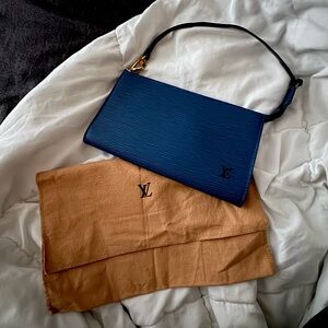 Louis Vuitton Epi Pochette
